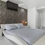 Villa La Vida Ref #111 Marbella