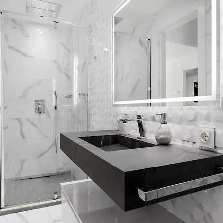 La Vida Ref #111 Villa *