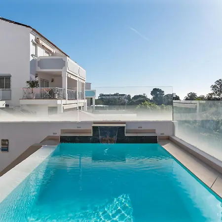 Villa La Vida Ref #111 *