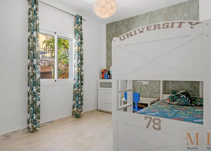 ヴィラ La Vida Ref #111 *